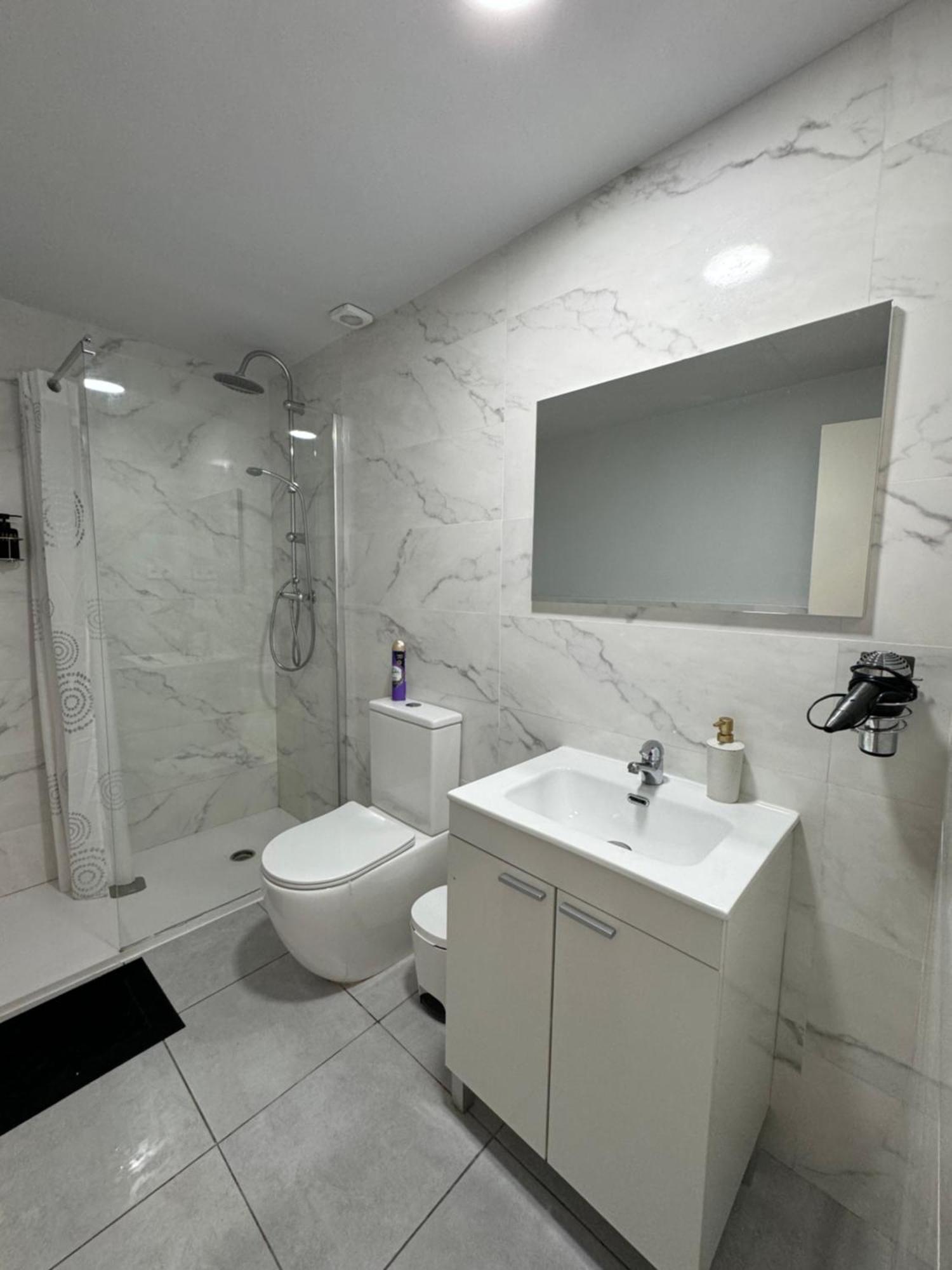 Апартаменти Habitacion Para Tu Estadia Corta En Bcn Барселона Екстер'єр фото